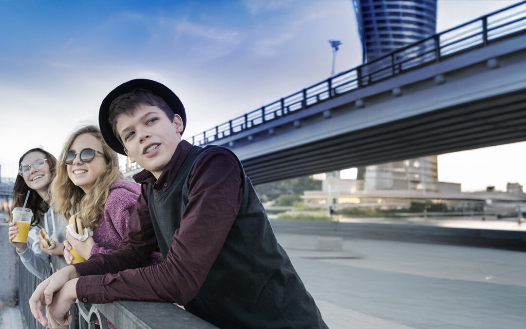 Mere i løn i 2026: farvel til AM-bidrag for 13–17-årige